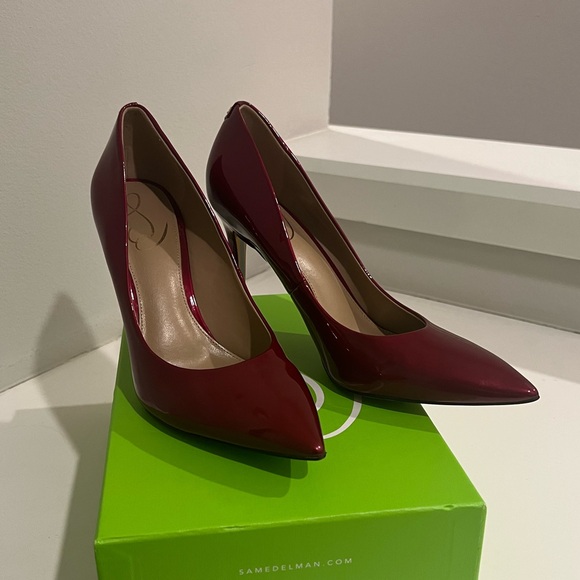 Sam Edelman Hazel Pointed Toe Pump in Holly Red - Picture 3 of 9